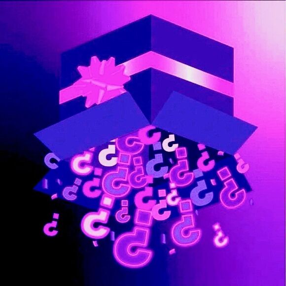 Mystery Women’s Reseller Clothing High Quality NWT NWOT LOTS OF DRESSES - Picture 1 of 1